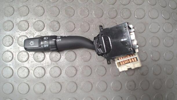 Foto: BLINKSCHALTER/ KOMBISCHALTER eines Suzuki Liana Kombi 1.6 acenta