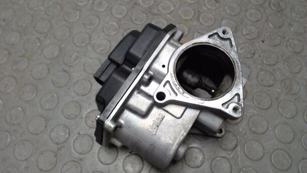Foto: DROSSELKLAPPENSTUTZEN  VALEO eines Audi A4 Avant 2.0 TDI DPF acenta