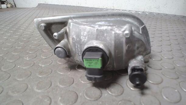 Foto: NEBELSCHEINWERFER LINKS eines Suzuki Liana Kombi 1.6 acenta