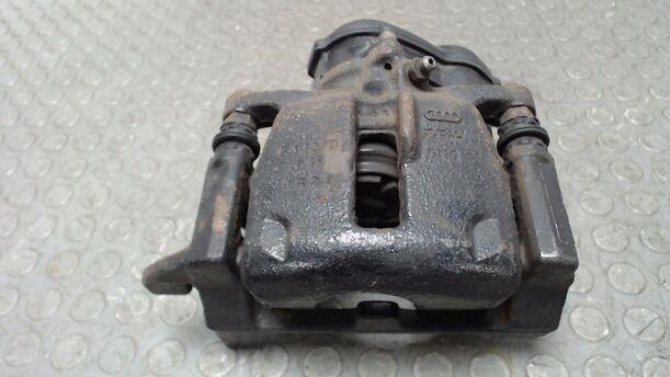 Foto: BREMSSATTEL HINTEN LINKS ( ELEKTRISCH / 300MM ) eines Audi A4 Avant 2.0 TDI DPF acenta