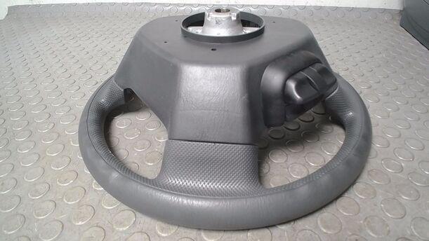 Foto: LENKRAD ( OHNE AIRBAG ) eines Suzuki Liana Kombi 1.6 acenta