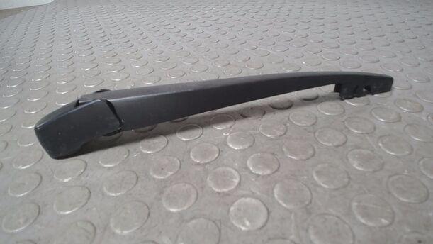 Foto: SCHEIBENWISCHERARM HINTEN eines Suzuki Liana Kombi 1.6 acenta