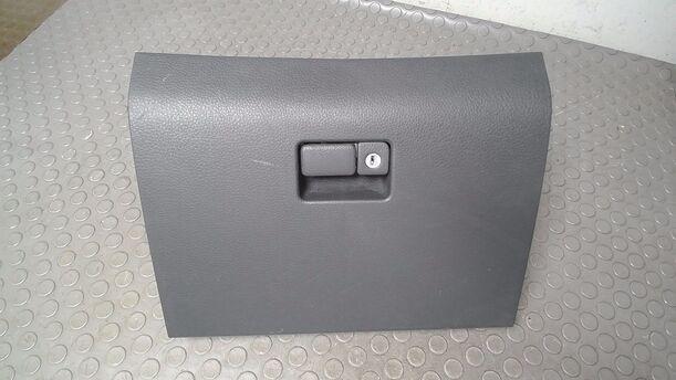 Foto: HANDSCHUHFACH eines Suzuki Liana Kombi 1.6 acenta