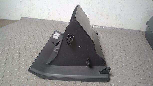Foto: HANDSCHUHFACH eines Suzuki Liana Kombi 1.6 acenta