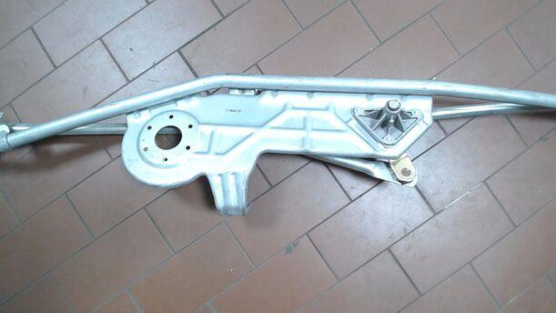 Foto: SCHEIBENWISCHERGESTÄNGE VORN eines VW Sharan 1.9 TDI acenta