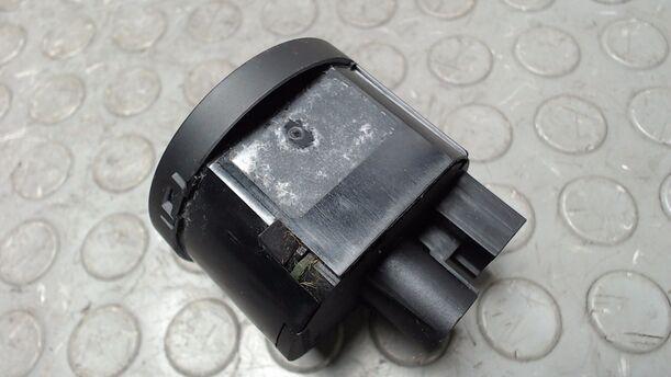 Foto: LICHTSCHALTER eines VW Touran 1.6 TDI DPF acenta