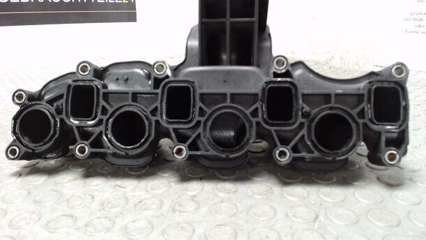 Foto: ANSAUGKRÜMMER / ANSAUGBRÜCKE eines VW Touran 1.6 TDI DPF acenta