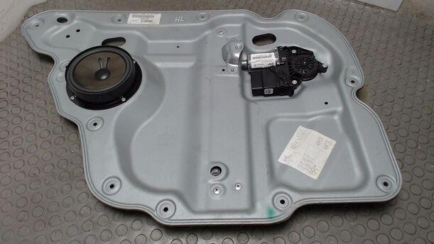 Foto: FENSTERHEBER HINTEN LINKS ELEKTRISCH eines VW Touran 1.6 TDI DPF acenta