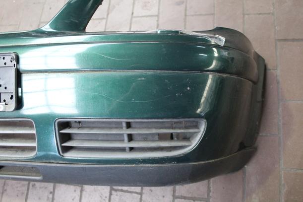 Foto: STOSSFÄNGER / STOßSTANGE VORN eines VW Bora 1.9 TDI acenta