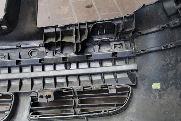 Foto: STOSSFÄNGER / STOßSTANGE VORN eines VW Bora 1.9 TDI acenta