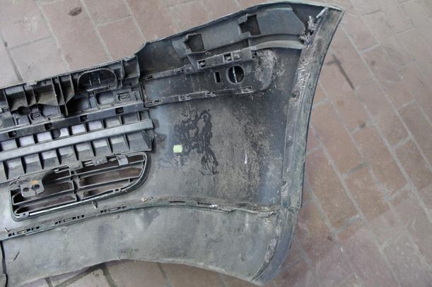 Foto: STOSSFÄNGER / STOßSTANGE VORN eines VW Bora 1.9 TDI acenta