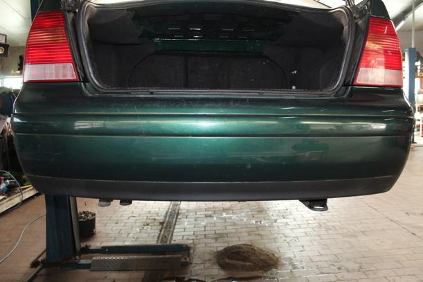 Foto: STOSSFÄNGER / STOßSTANGE HINTEN eines VW Bora 1.9 TDI acenta