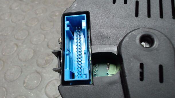 Foto: TACHOEINHEIT / KOMBIINSTRUMENT eines VW Bora 1.9 TDI acenta