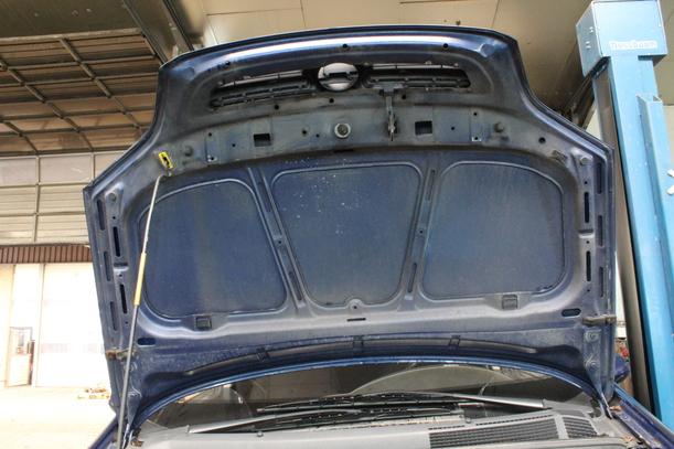 Foto: MOTORHAUBE (OHNE GRILL) eines Opel Zafira 1.8 acenta