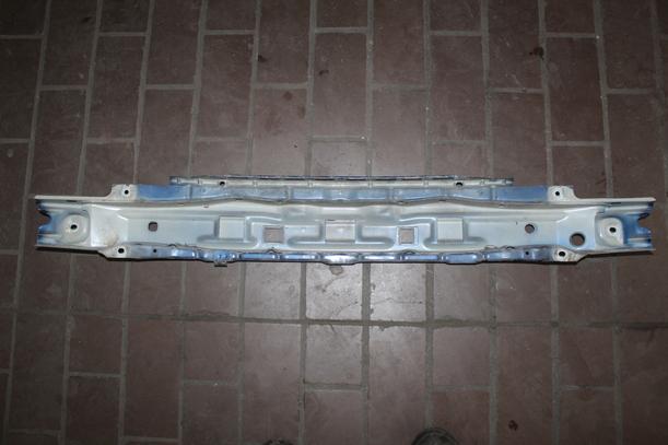 Foto: VERSTÄRKUNG VORN eines Opel Zafira 1.8 acenta