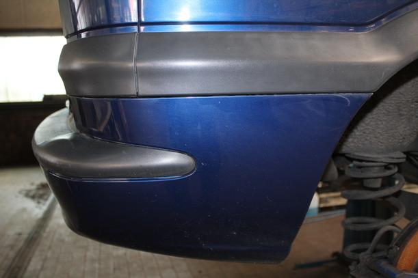 Foto: STOSSFÄNGER / STOSSSTANGE HINTEN eines Opel Zafira 1.8 acenta