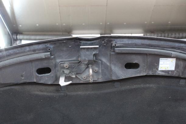 Foto: MOTORHAUBE ( POLO FUN/ 9N1 ) eines VW Polo 1.9 TDI acenta