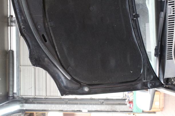 Foto: MOTORHAUBE ( POLO FUN/ 9N1 ) eines VW Polo 1.9 TDI acenta