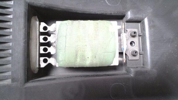 Foto: WIDERSTAND HEIZUNGSGEBLÄSE eines VW Bora 1.9 TDI acenta