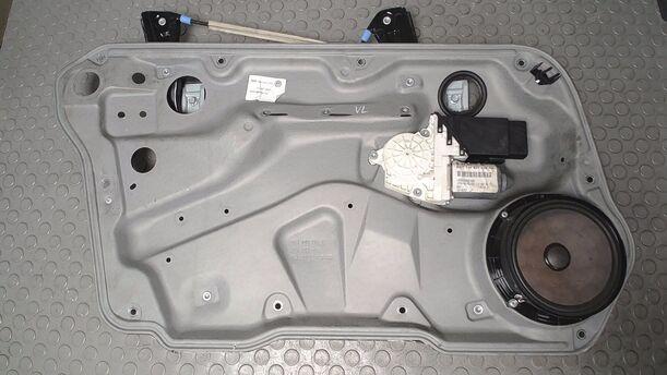 Foto: FENSTERHEBER ELEKTRISCH VORN LINKS ( 4/5 TÜRER ) eines VW Bora 1.9 TDI acenta