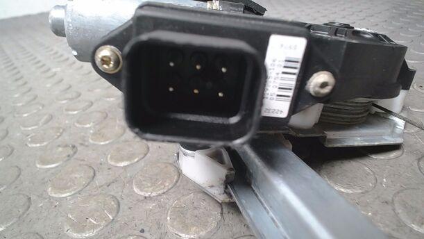 Foto: FENSTERHEBER ELEKTRISCH HINTEN LINKS eines Opel Zafira 1.8