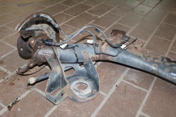 Foto: HINTERACHSE eines VW Polo 1.9 TDI