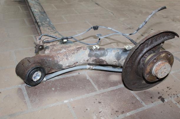 Foto: HINTERACHSE eines VW Polo 1.9 TDI