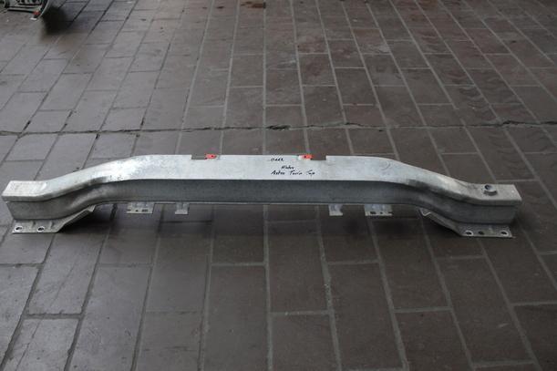 Foto: VERSTÄRKUNG HINTEN ( TWINTOP ) eines Opel Astra Twin Top 1.8