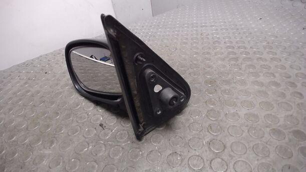 Foto: AUSSENSPIEGLEL AUSSENVERSTELLBAR  LINKS eines Nissan Micra