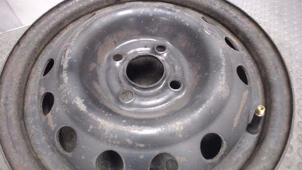 Foto: STAHLFELGE 5,5X14 ET eines Opel Vectra