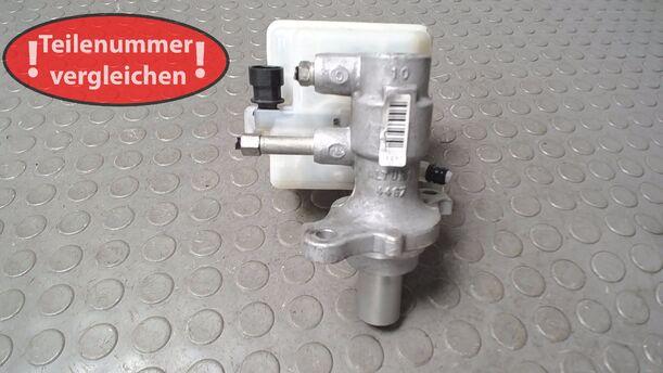 Foto: HAUPTBREMSZYLINDER ( ALTUR ) eines Opel Astra Twin Top 1.8