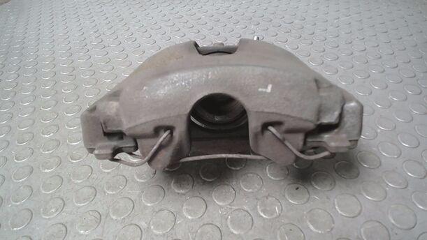 Foto: BREMSSATTEL VORN LINKS ( ATE ) eines Opel Astra Twin Top 1.8