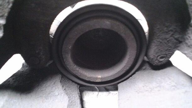 Foto: BREMSSATTEL VORN LINKS ( ATE ) eines Opel Astra Twin Top 1.8