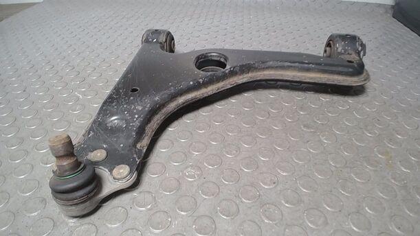 Foto: QUERLENKER VORN LINKS eines Opel Astra Twin Top 1.8