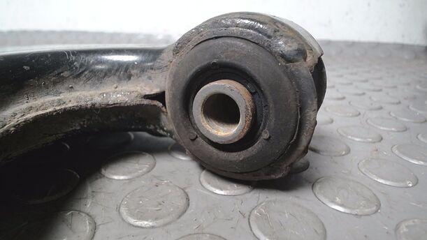 Foto: QUERLENKER VORN LINKS eines Opel Astra Twin Top 1.8