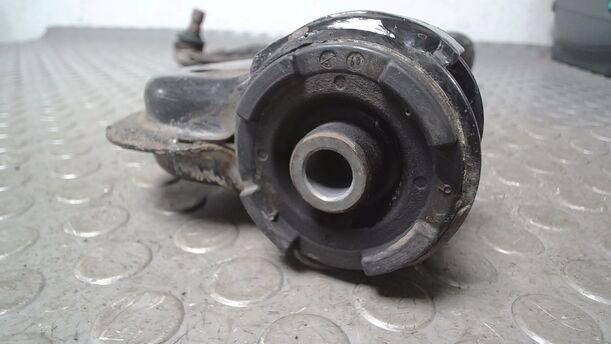 Foto: QUERLENKER VORN LINKS eines Opel Astra Twin Top 1.8