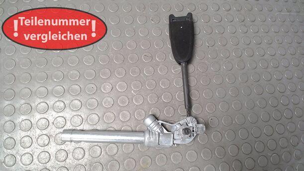 Foto: GURTSTRAFFER AUSSEN LINKS ( NICHT ZUM ANSCHNALLEN ) eines Opel Corsa 1.2 16V