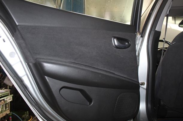 Foto: TÜR HINTEN LINKS ( KOMBI / TRAVELLER ) eines Nissan Primera Traveller 1.8