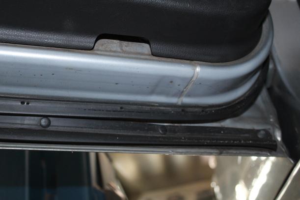 Foto: TÜR HINTEN LINKS ( KOMBI / TRAVELLER ) eines Nissan Primera Traveller 1.8