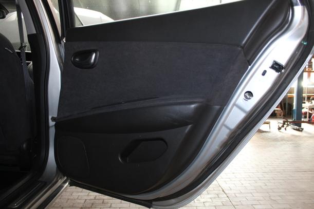 Foto: TÜR HINTEN RECHTS eines Nissan Primera Traveller 1.8