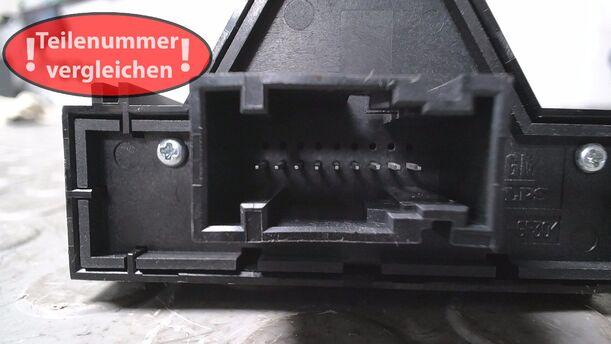 Foto: WARNBLINKSCHALTER/ SCHALTER WARNBLINKANLAGE eines Opel Corsa 1.2 16V