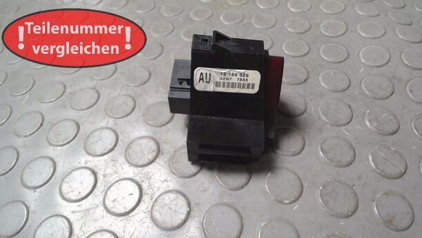 Foto: WARNBLINKSCHALTER/ SCHALTER WARNBLINKANLAGE eines Opel Corsa 1.2 16V