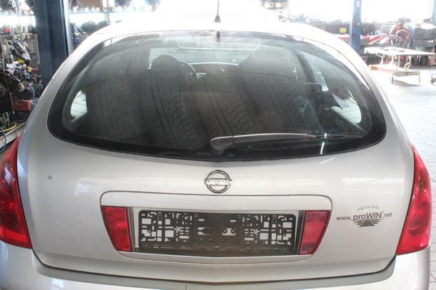 Foto: HECKKLAPPE / HECKDECKEL ( RÜCKFAHRKAMERA ) eines Nissan Primera Traveller 1.8