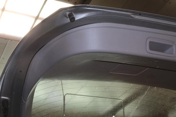 Foto: HECKKLAPPE / HECKDECKEL ( RÜCKFAHRKAMERA ) eines Nissan Primera Traveller 1.8