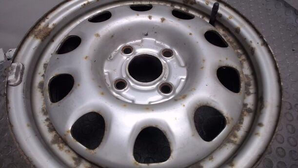 Foto: STAHLFELGE 6X14 ET45 eines VW Golf 1.6
