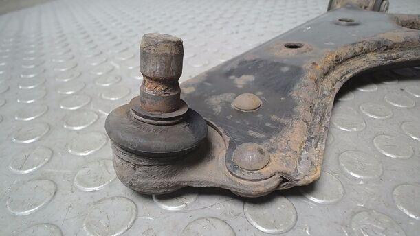 Foto: QUERLENKER VORN LINKS eines Opel Corsa 1.2 16V