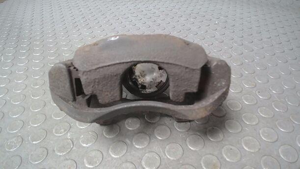 Foto: BREMSSATTEL VORN RECHTS eines Opel Corsa 1.2 16V