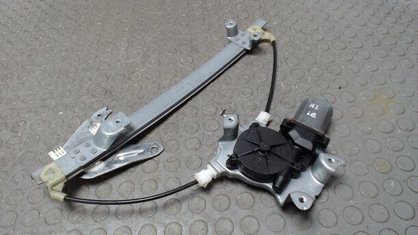 Foto: FENSTERHEBER HINTEN LINKS ELEKTRISCH ( KOMBI / TRAVELLER ) eines Nissan Primera Traveller 1.8