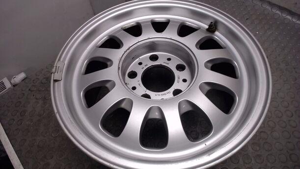 Foto: ALUFELGE 7X15 ET20 eines BMW 520i touring