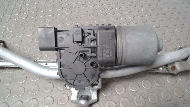 Foto: SCHEIBENWISHERMOTOR VORN eines VW Polo 1.9 TDI
